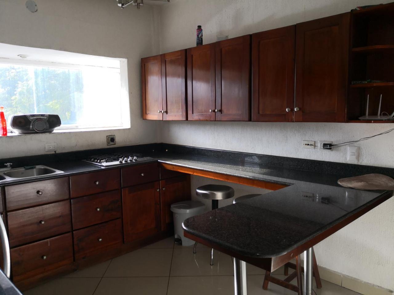 Apartamentos Comodos Cerca del Aeropuerto Guatemala Exterior foto